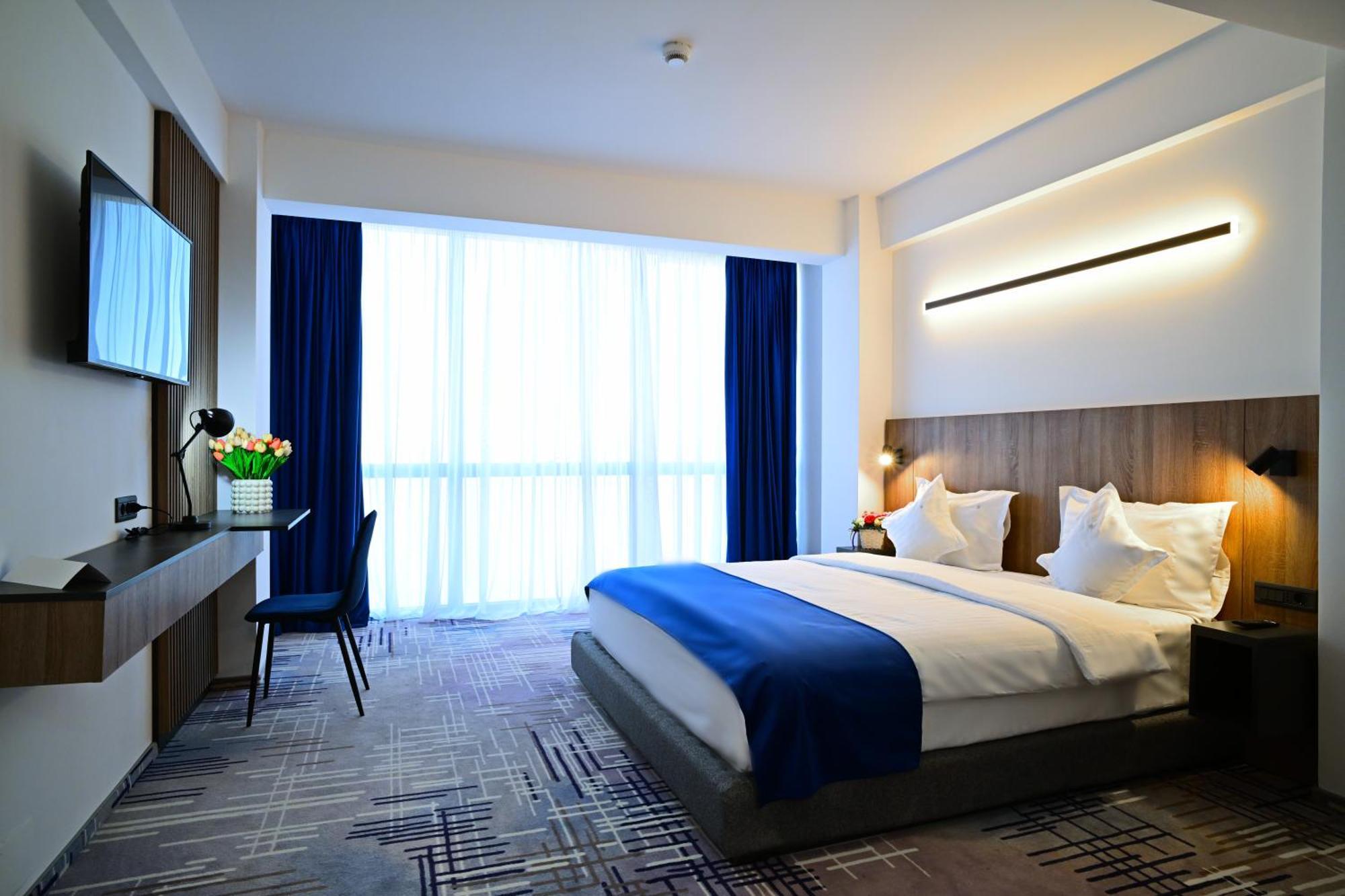 Deluxe Double Room,1571348549:JPEG